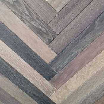 Le tre spine in parquet di legno